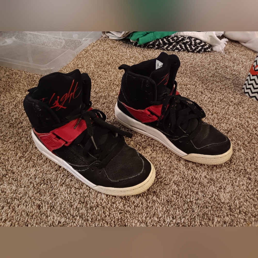 Boys 5.5y Jordan Flights